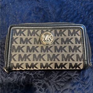 Michael Kors Black and Tan Signature Wallet